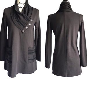 Chalet “Victoria” Tunic in Hazelnut/Black XS (Fits more like a medium)